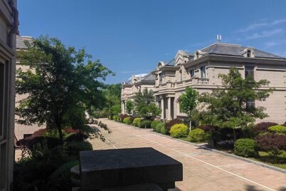 Jinwutong Holiday Hotel