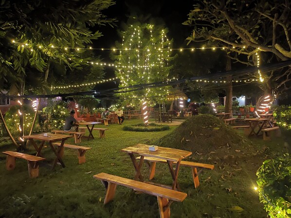 Garden - Hotel Tharu Garden (Sauraha)