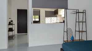 Iron/ironing board, WiFi, bed sheets - Ramon Corral 504-B, Col. Hidalgo (Monterrey)
