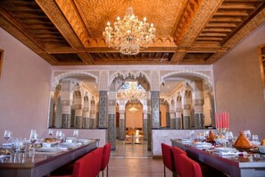 Dining - Gorgeous 7-bedroom villa in Marrakech  (Marrakech)