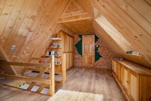 Apartment, 2 Schlafzimmer, 2 Bäder, Bergblick | Wohnbereich