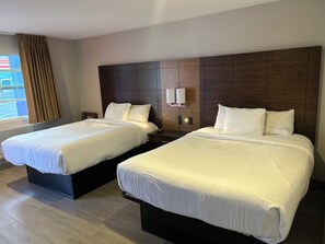 Deluxe Two Queen Suite with Kitchenette