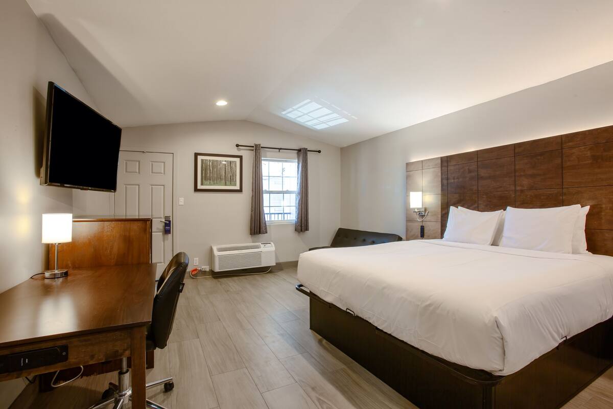 Habitación Deluxe, no fumadores, frigorífico y microondas | Sábanas de algodón egipcio y ropa de cama de alta calidad