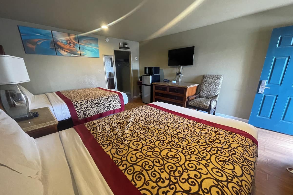 Deluxe Room, 2 Queen Beds, Non Smoking, Refrigerator & Microwave | Egyptian cotton sheets, premium bedding, down comforters