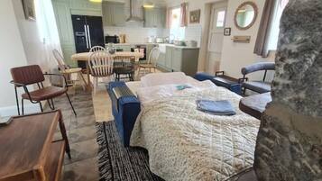 1 chambre, fer et planche Ă repasser, Wi-Fi, draps fournis