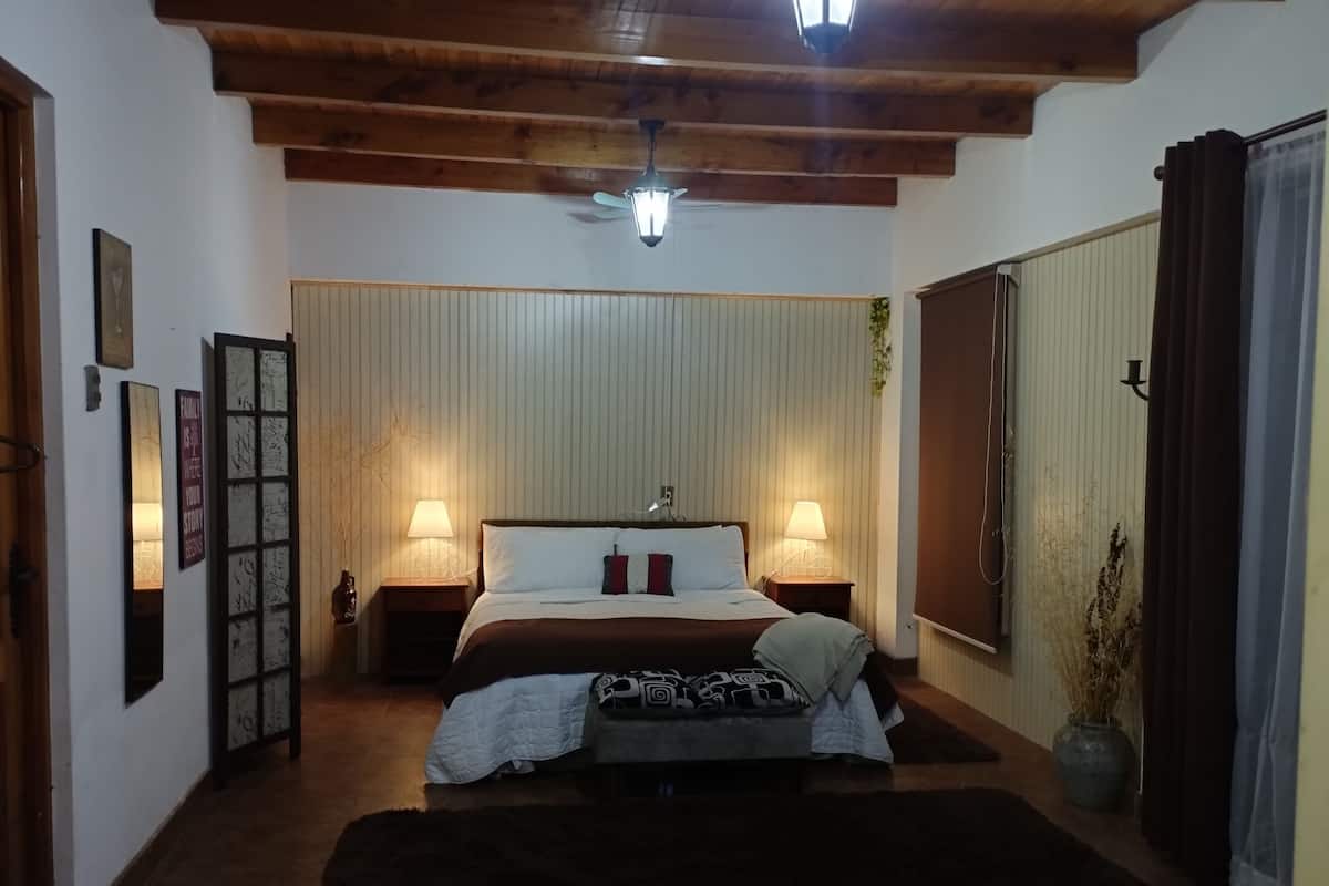 Loft Confort, vista a la montaña | Cortinas blackout, tabla de planchar con plancha y wifi gratis