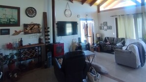 Unclassified image, 3 of 74, button - El Refugio de Santa Cruz (Santa Cruz)