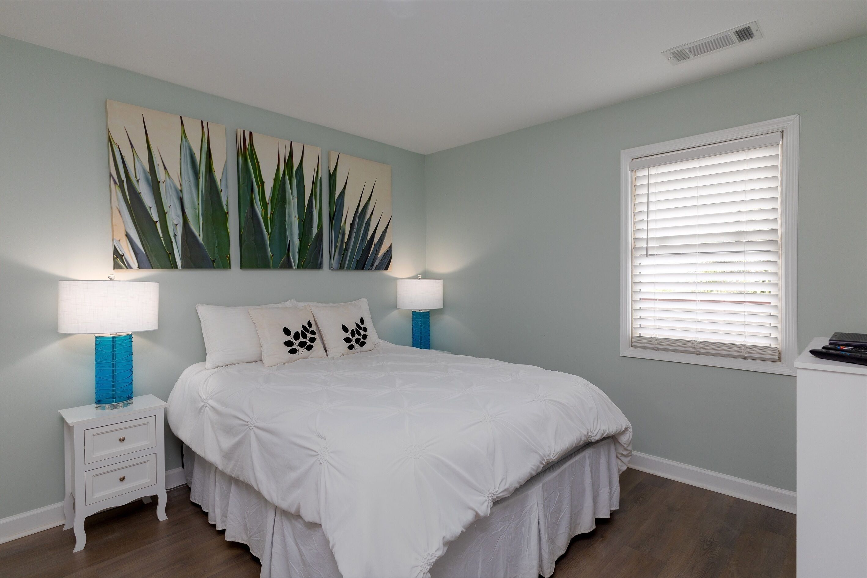 Oceanfront Resort! At Ocean Delight! - Topsail Island, NC