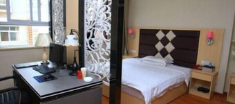Xianning Century Hotel
