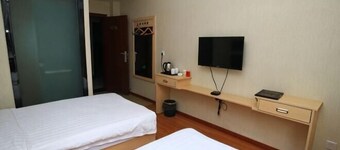 Xianning Century Hotel