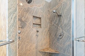 Shower, hair dryer - Luxury Pittsburgh Home with Incredible View (Pittsburgh)
