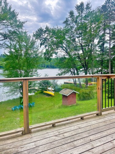 Spacious & Private Cottage | Escape into Nature| Deep River, Algonguin