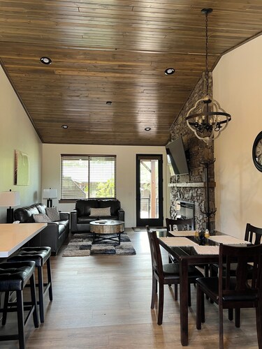 Charming 2-bedroom Villa in Show Low, AZ close to Torreon Golf community.