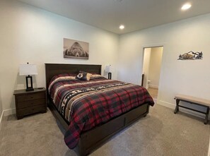 2 bedrooms, desk, iron/ironing board, free WiFi