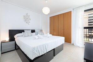 2 dormitoris, planxa i posts de planxar, wifi gratuïta i roba de llit 