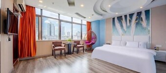 Huangting Holiday Hotel