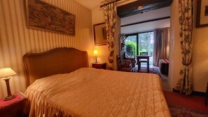 2 slaapkamers, een strijkplank/strijkijzer, gratis wifi, beddengoed