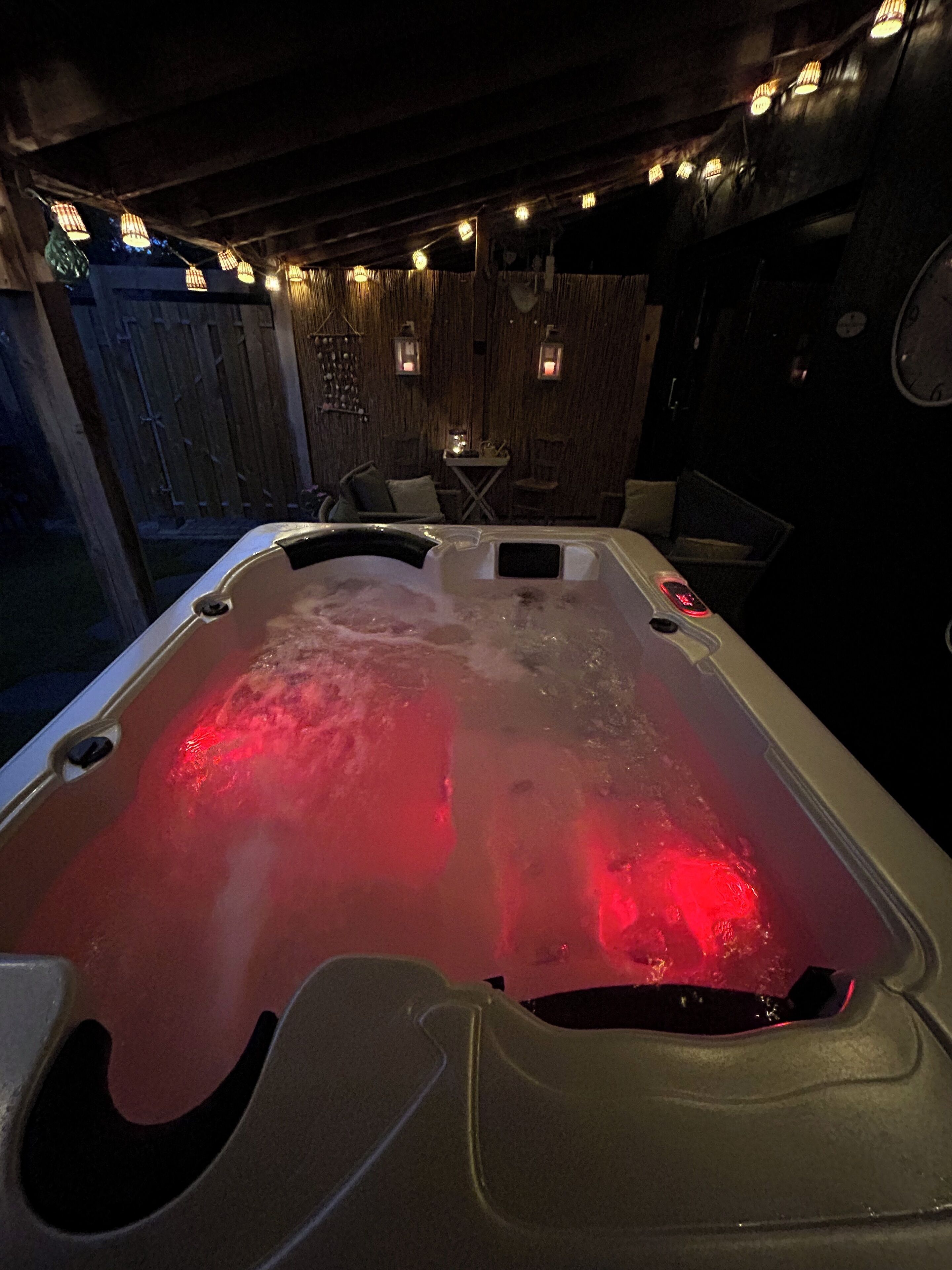 Indoor spa tub