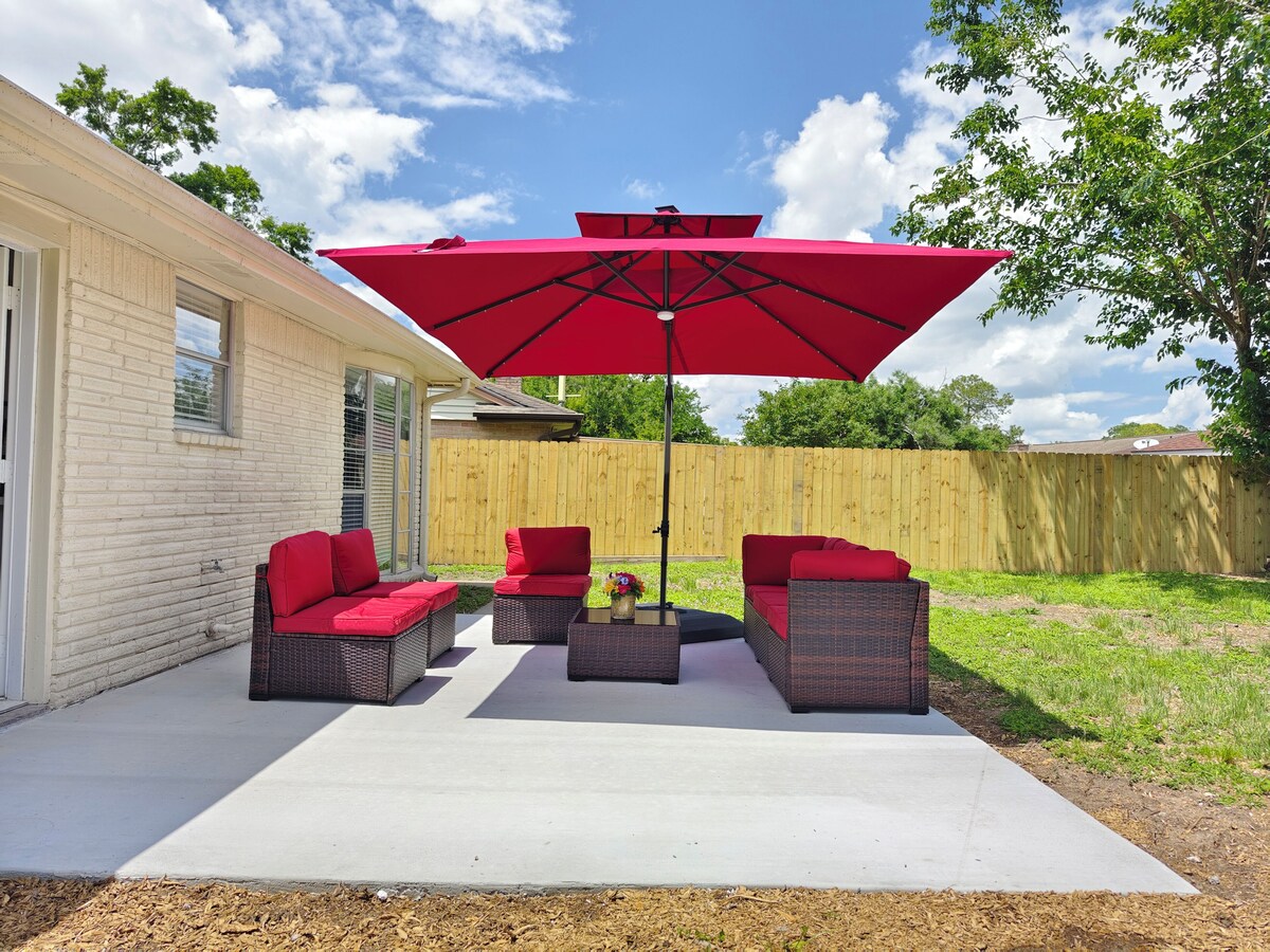Photo 51 of H-Town Hideout :King Suite, 4 bedrooms close to attractions and restaurants