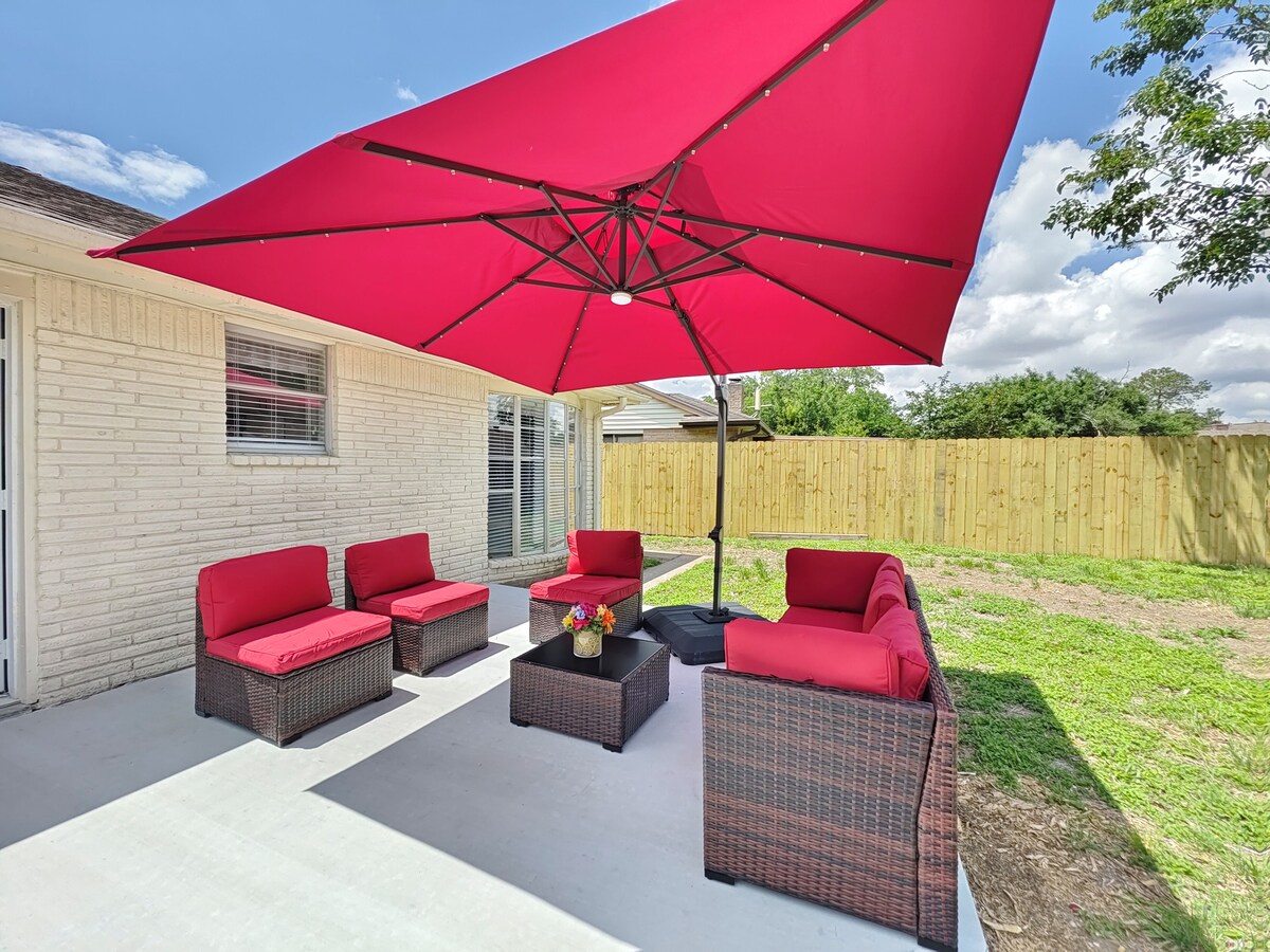Photo 49 of H-Town Hideout :King Suite, 4 bedrooms close to attractions and restaurants