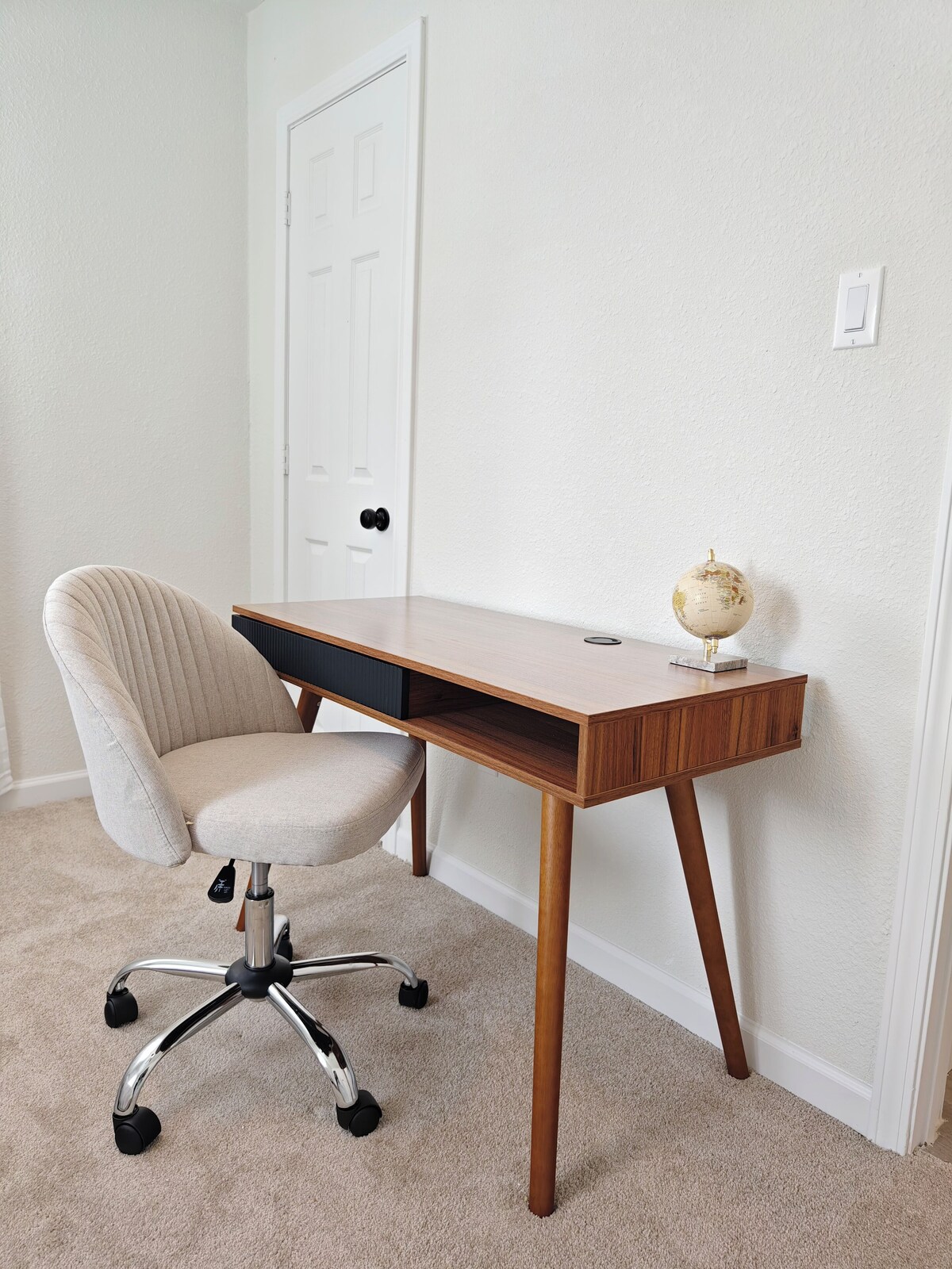 Photo 23 of H-Town Hideout :King Suite, 4 bedrooms close to attractions and restaurants
