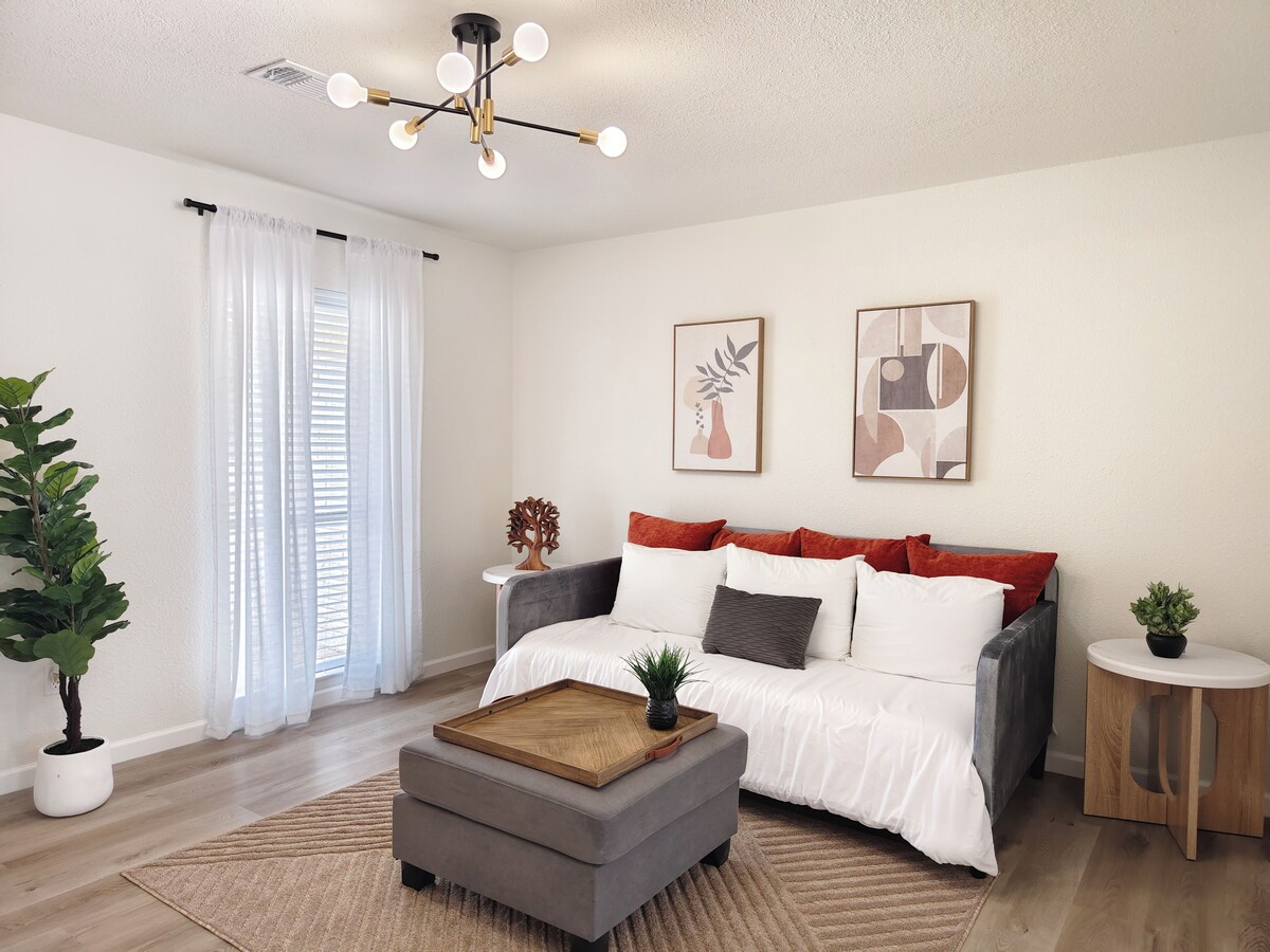 Photo 33 of H-Town Hideout :King Suite, 4 bedrooms close to attractions and restaurants