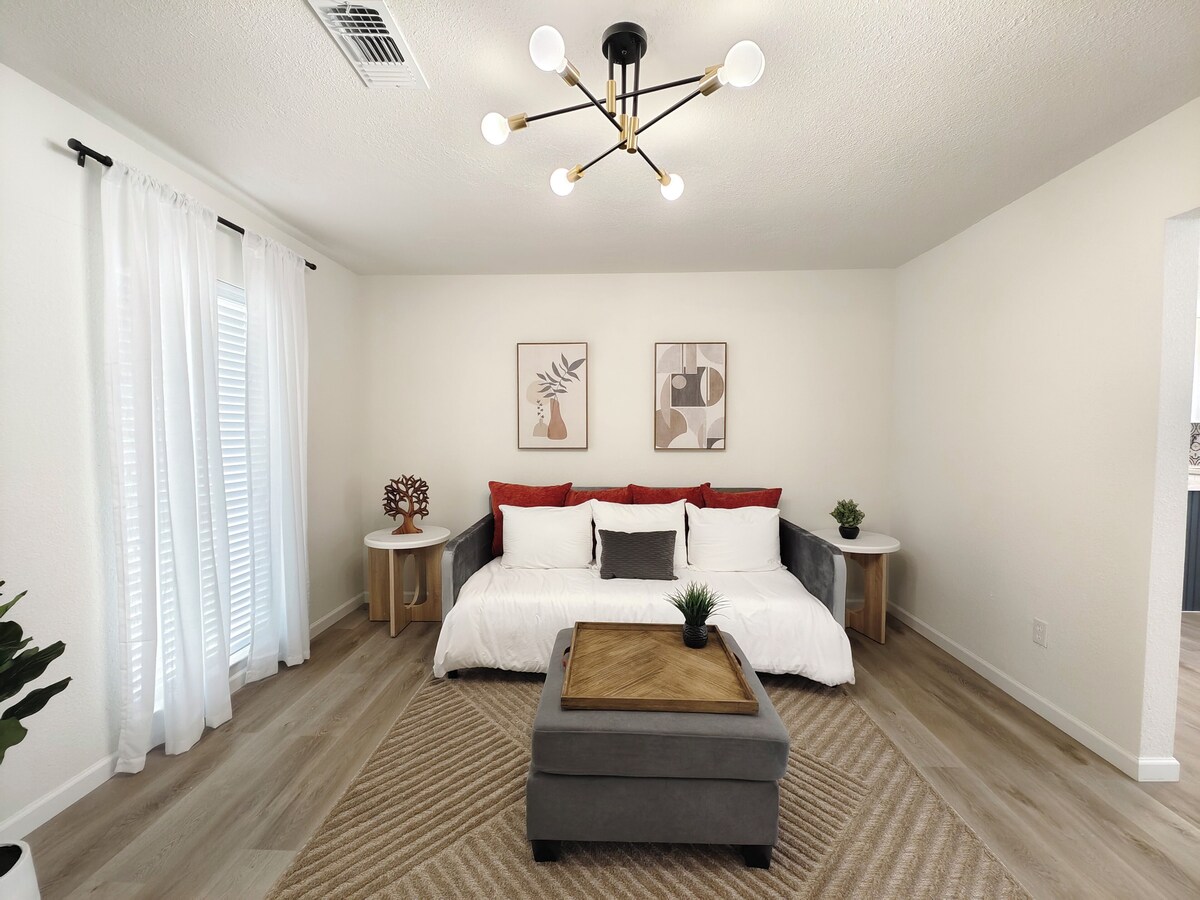 Photo 52 of H-Town Hideout :King Suite, 4 bedrooms close to attractions and restaurants