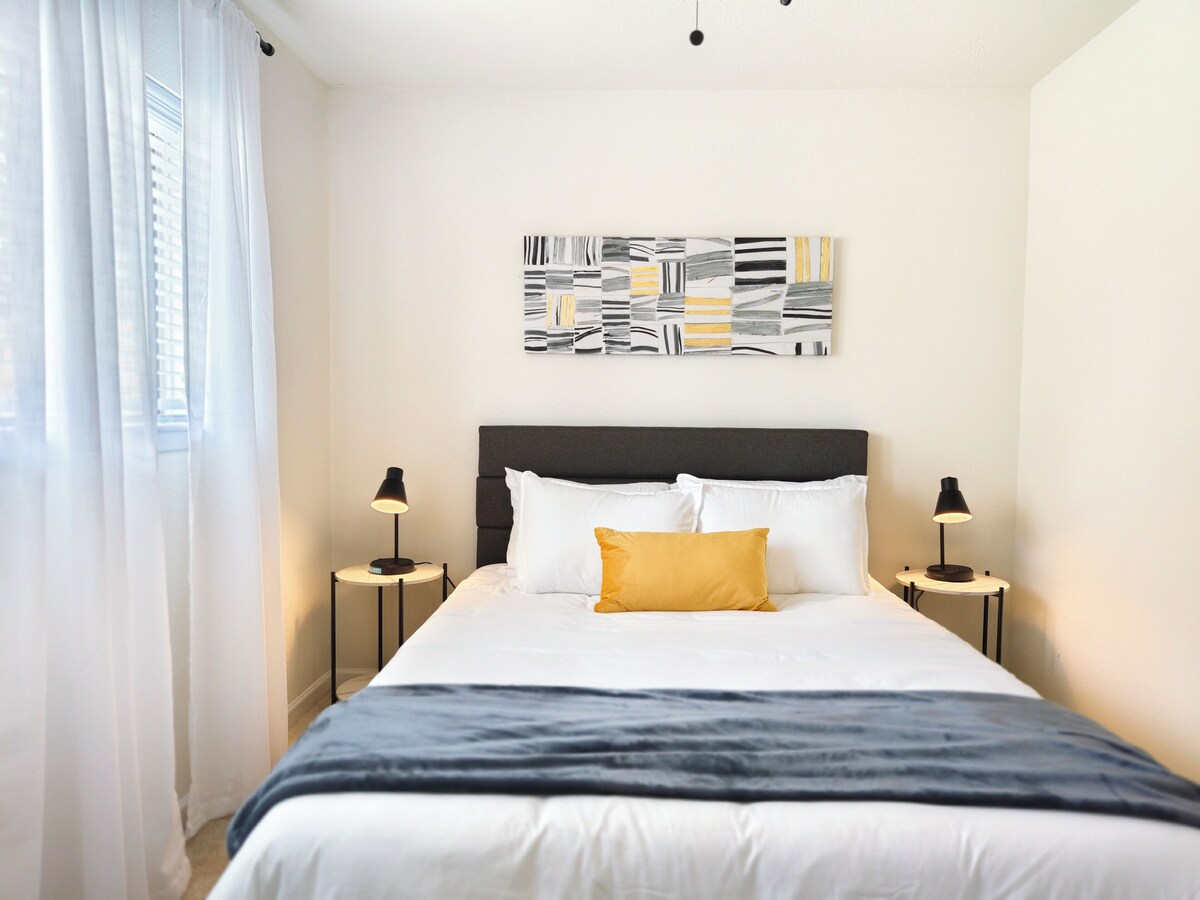 Photo 14 of H-Town Hideout :King Suite, 4 bedrooms close to attractions and restaurants