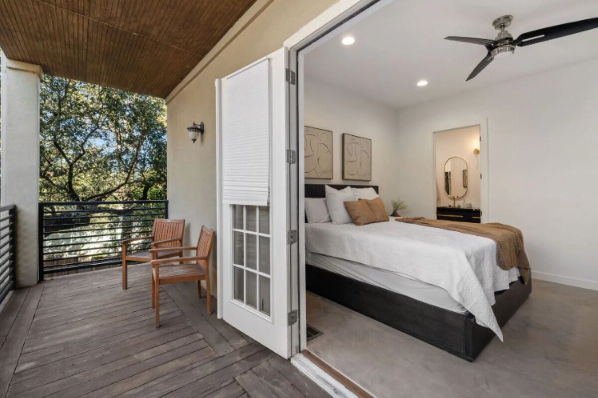 Photo 27 of Spacious 4-bedroom house 1 block to Lady Bird Lake in DT Austin w/ Fitness room.