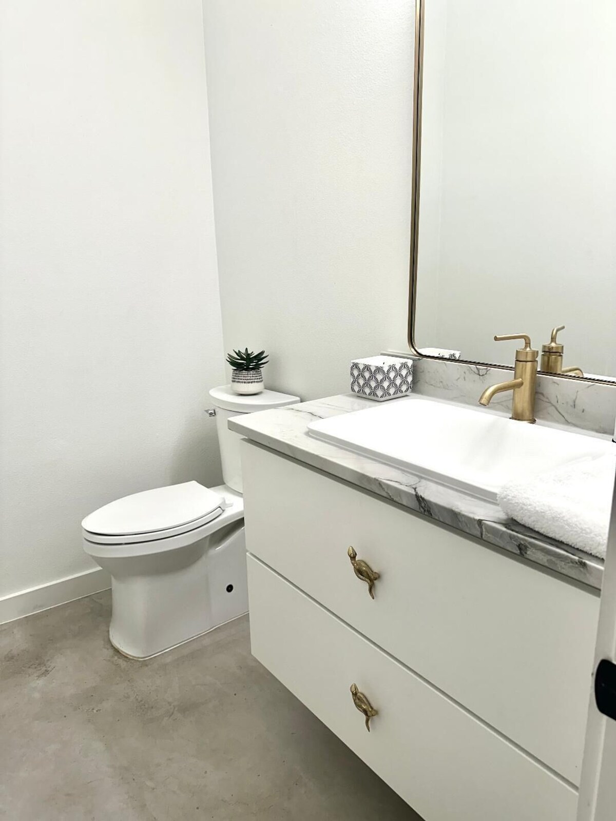 Photo 31 of Spacious 4-bedroom house 1 block to Lady Bird Lake in DT Austin w/ Fitness room.