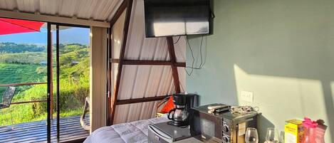 5 quartos, escrivaninha, Wi-Fi, roupa de cama