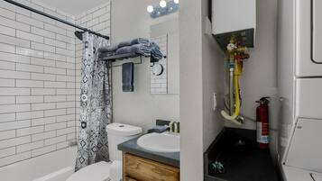 Håndklæder, Sæbe, Shampoo, Toiletpapir