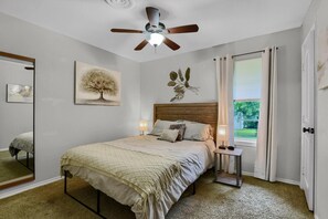 2 bedrooms, iron/ironing board, WiFi, bed sheets