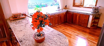 Elegant and Luxurious 1-bedroom with Stunning Ocean-View and Flower Gardens.