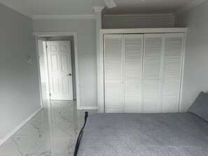 2 chambres, bureau, fer et planche à repasser, Wi-Fi gratuit