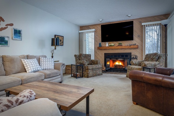Smart TV y chimenea