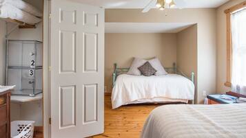 4 bedrooms, iron/ironing board, travel crib, free WiFi