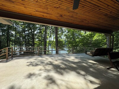 3 bedroom Badin Lake home nestled in a quiet cove by Uwharrie National Forest
