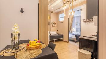 3 Panier Secret | Área de estar | TV de tela plana 108 polegadas com canais digitais