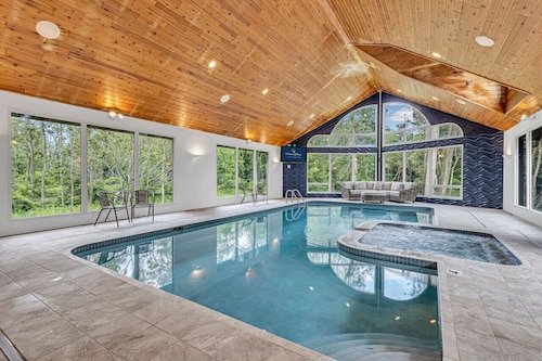 Hidden Hills Estate | Indoor Pool · Sauna · Luxe