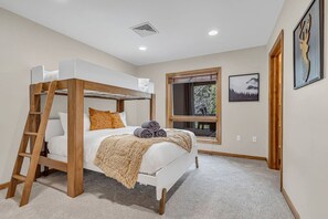 4 chambres, bureau, lit parapluie, Wi-Fi