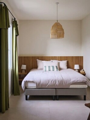 6 chambres, fer et planche à repasser, lit parapluie, Wi-Fi gratuit