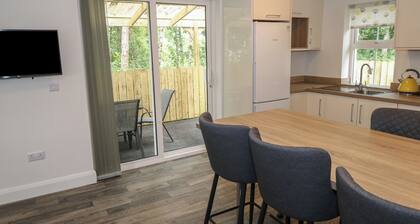 CIARA'S PLACE, family friendly in Riverstown, County Sligo