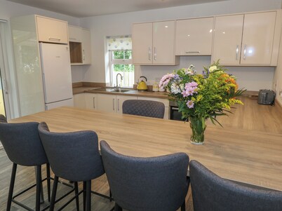 CIARA'S PLACE, family friendly in Riverstown, County Sligo