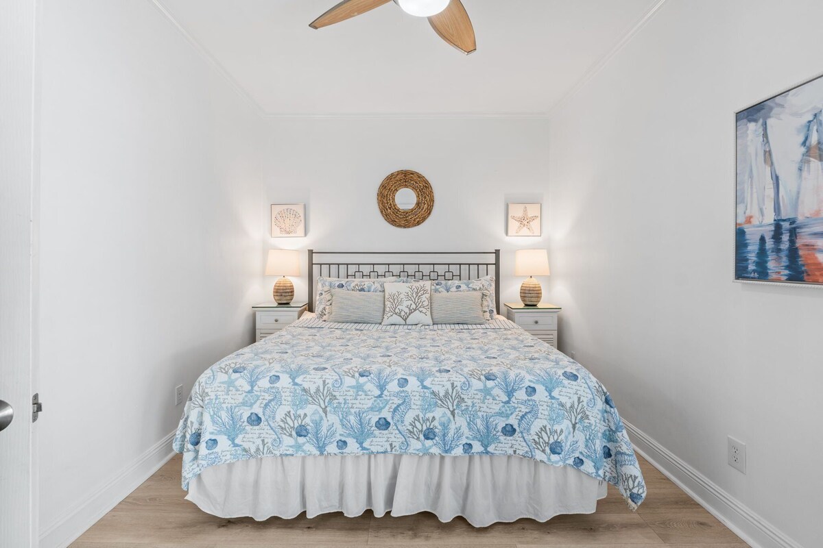 Photo 23 of Sandy at the Beach: Pet-friendly 3-bedroom home with private pool in Destin's Crystal Beach.