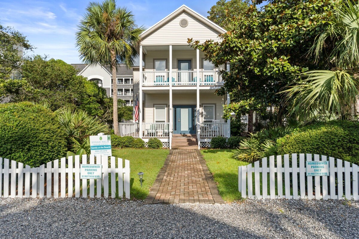 Photo 4 of Sandy at the Beach: Pet-friendly 3-bedroom home with private pool in Destin's Crystal Beach.
