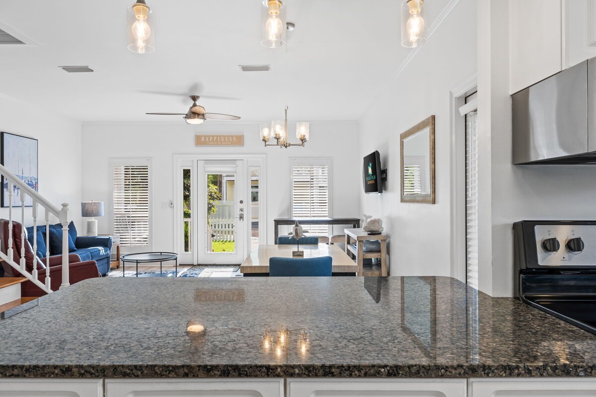 Photo 19 of Sandy at the Beach: Pet-friendly 3-bedroom home with private pool in Destin's Crystal Beach.