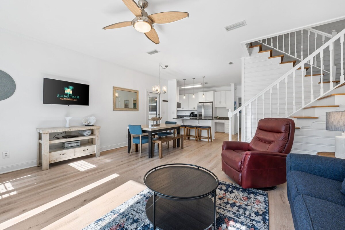 Photo 9 of Sandy at the Beach: Pet-friendly 3-bedroom home with private pool in Destin's Crystal Beach.