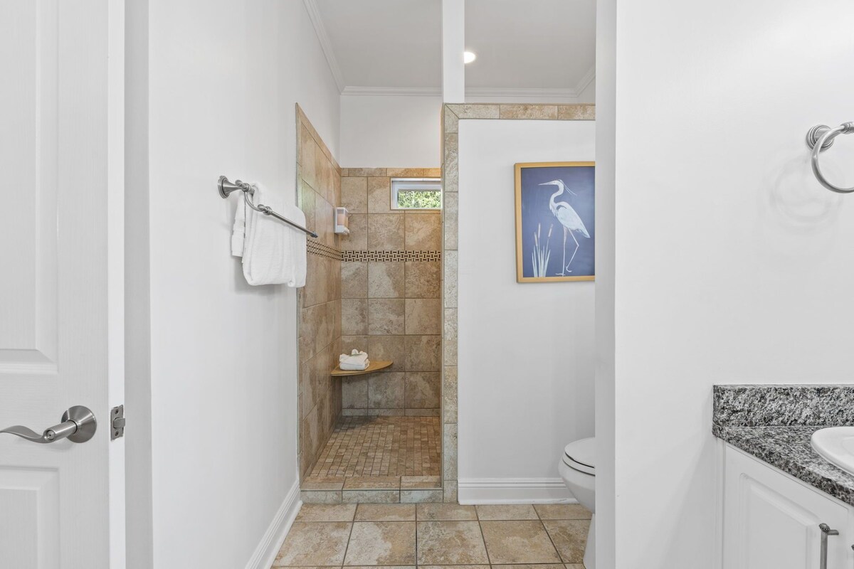 Photo 36 of Sandy at the Beach: Pet-friendly 3-bedroom home with private pool in Destin's Crystal Beach.
