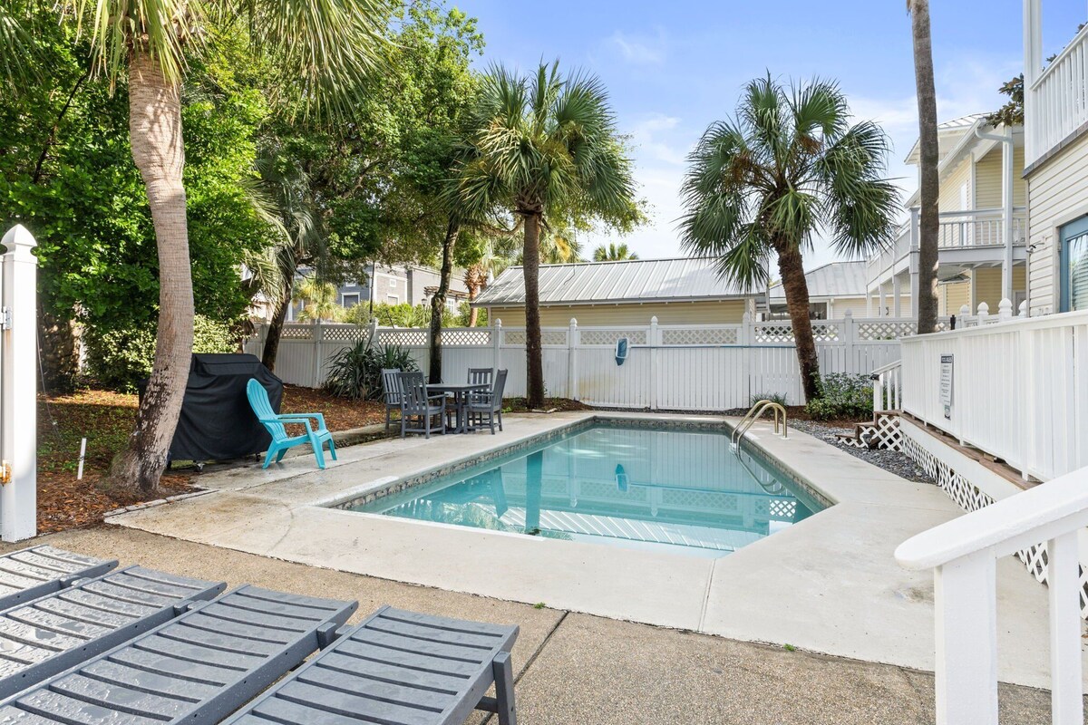 Photo 58 of Sandy at the Beach: Pet-friendly 3-bedroom home with private pool in Destin's Crystal Beach.